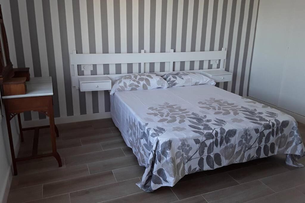 Piso En Primera Linea Con Wifi Y Vistas Al Mar 洛帕莞 外观 照片